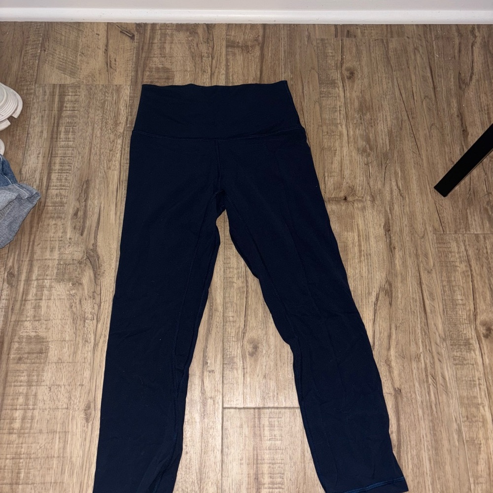 Lululemon Athletica - Cropped Navy Leggings - Size 2